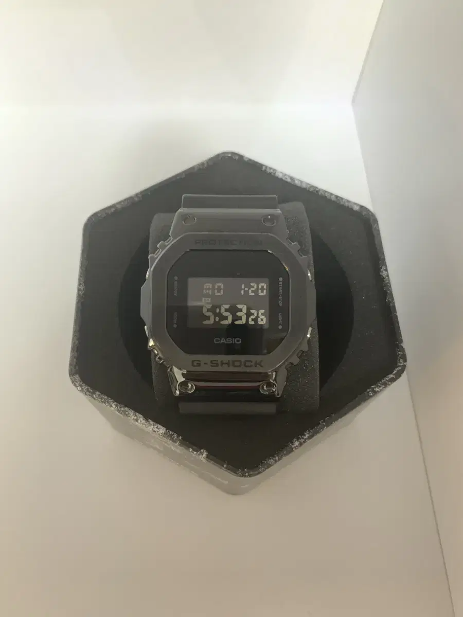 지샥 G-Shock GM-5600B 시계